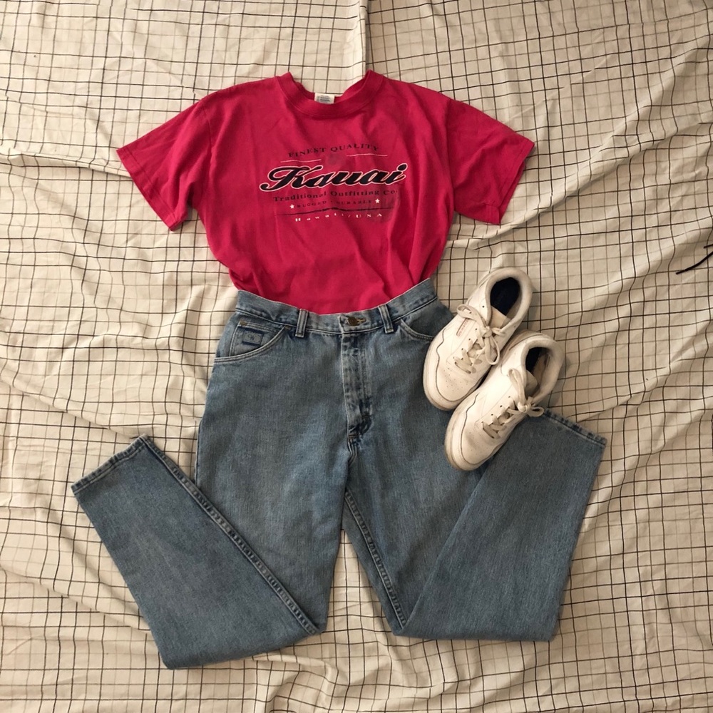 Vintage Tee - Picture 2 of 8